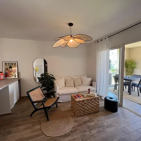 Neuf, Proche Des Plages Et Centre Apartmán